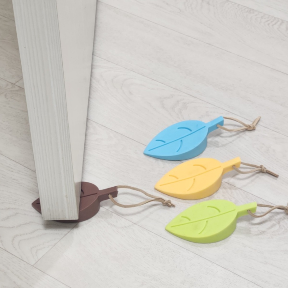 이지몰 무타공 도어스토퍼 실리콘 문쾅방지 4P 8,900원