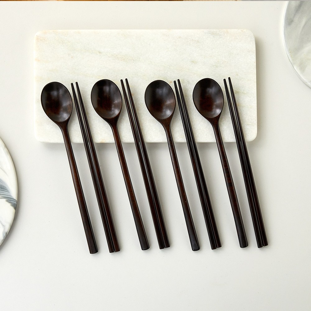 [모던하우스] 자연옻칠 한입에 쏙 빈티지 블랙 수저 4P 세트, 4개 29,900원