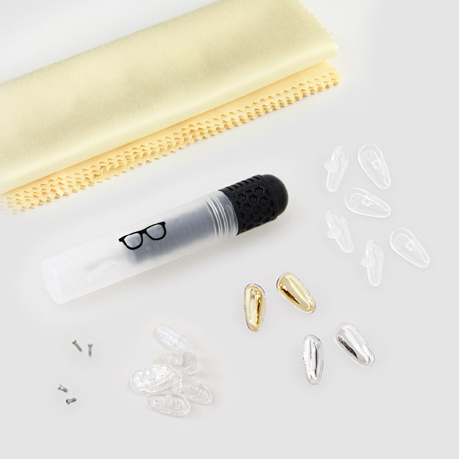 안경 수리 세트 (실리콘 코받침 6p+에어 코패드 6p+미니 드라이버+나사 2종+금.은장코+안경닦이2) 10,900원