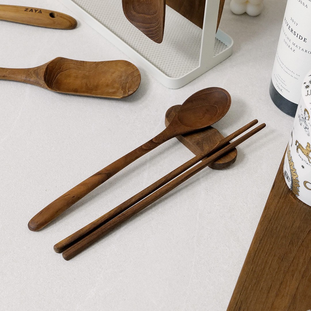 자야키친 국내유일 산림청인증 티크우드 친환경 원목 수저세트, 1세트, 숟가락+젓가락+받침대 20,000원