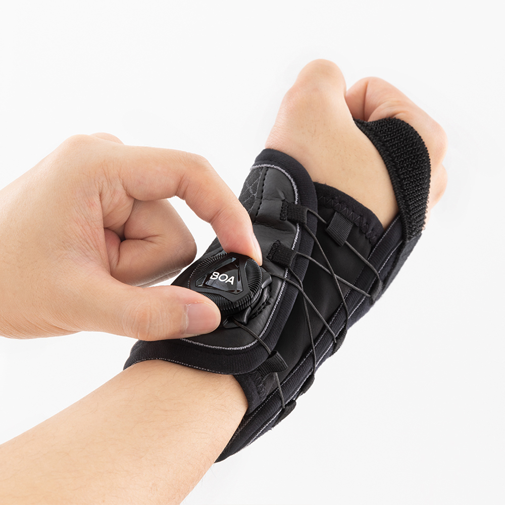 소조 스포츠 보아 손목보호대 42,400원