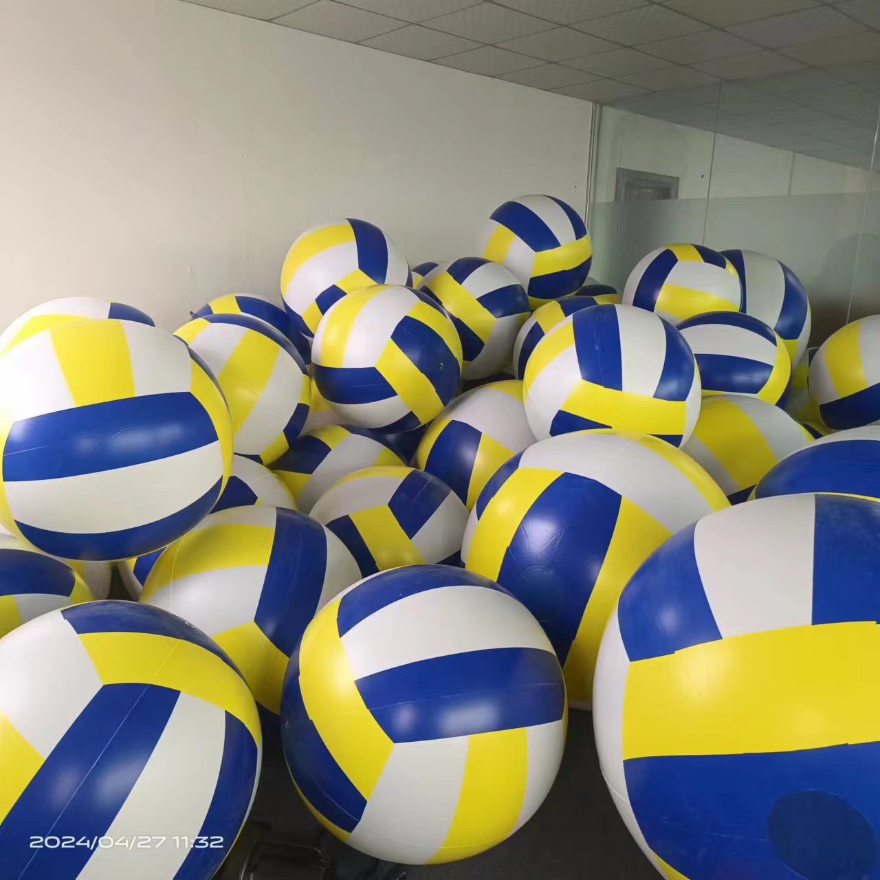대형 배구공 에어볼 공굴리기 수구 비치공 풍선 발리볼 게임 야외 피구공 단체 초대형 50,800원