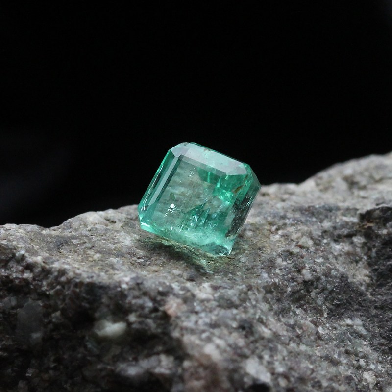 힐링젬 에메랄드 컷팅원석 천연석 원석재료 수집용 행운석 620,000원