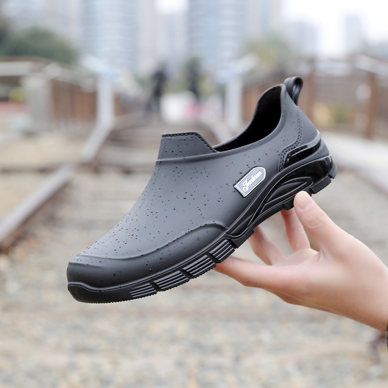 남성 프리미엄 초경량 방수 워킹 레인 부츠 내유성 미끄럼방지 작업화, 현재가 16,300원