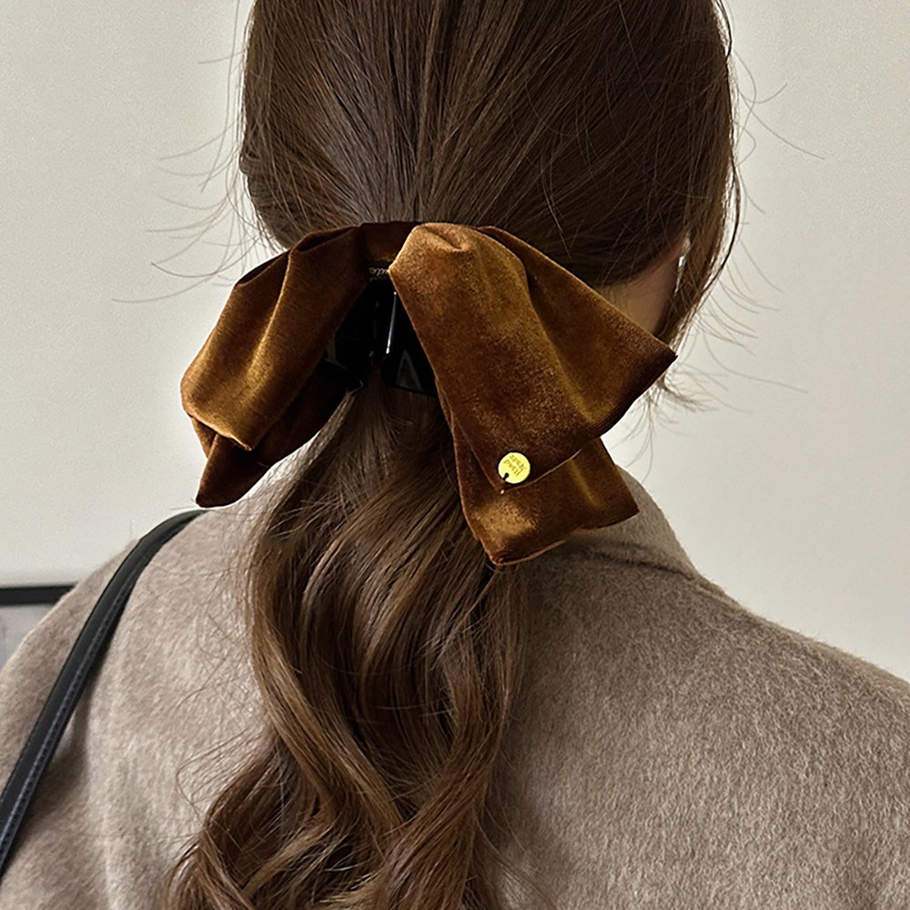 블링살롱 르네 소프트 벨벳 금장 로고 대왕 리본 집게핀 4컬러 리본핀 반묶음 올림머리 헤어핀 11,900원