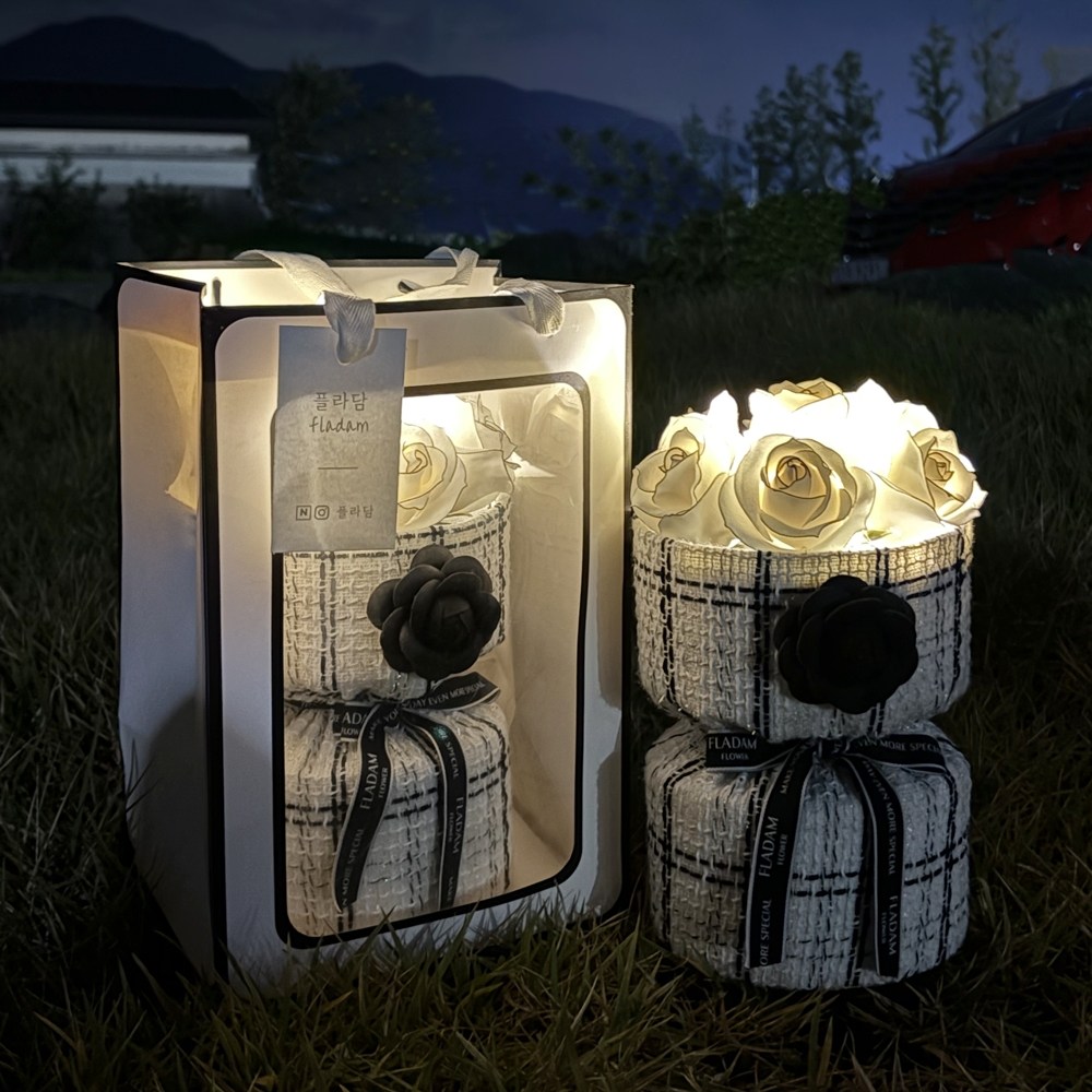 [플라담] 화이트데이 기념일 선물 명품 비누 LED 꽃다발, 1개, 블랙 30송이 기본 구성 81,900원