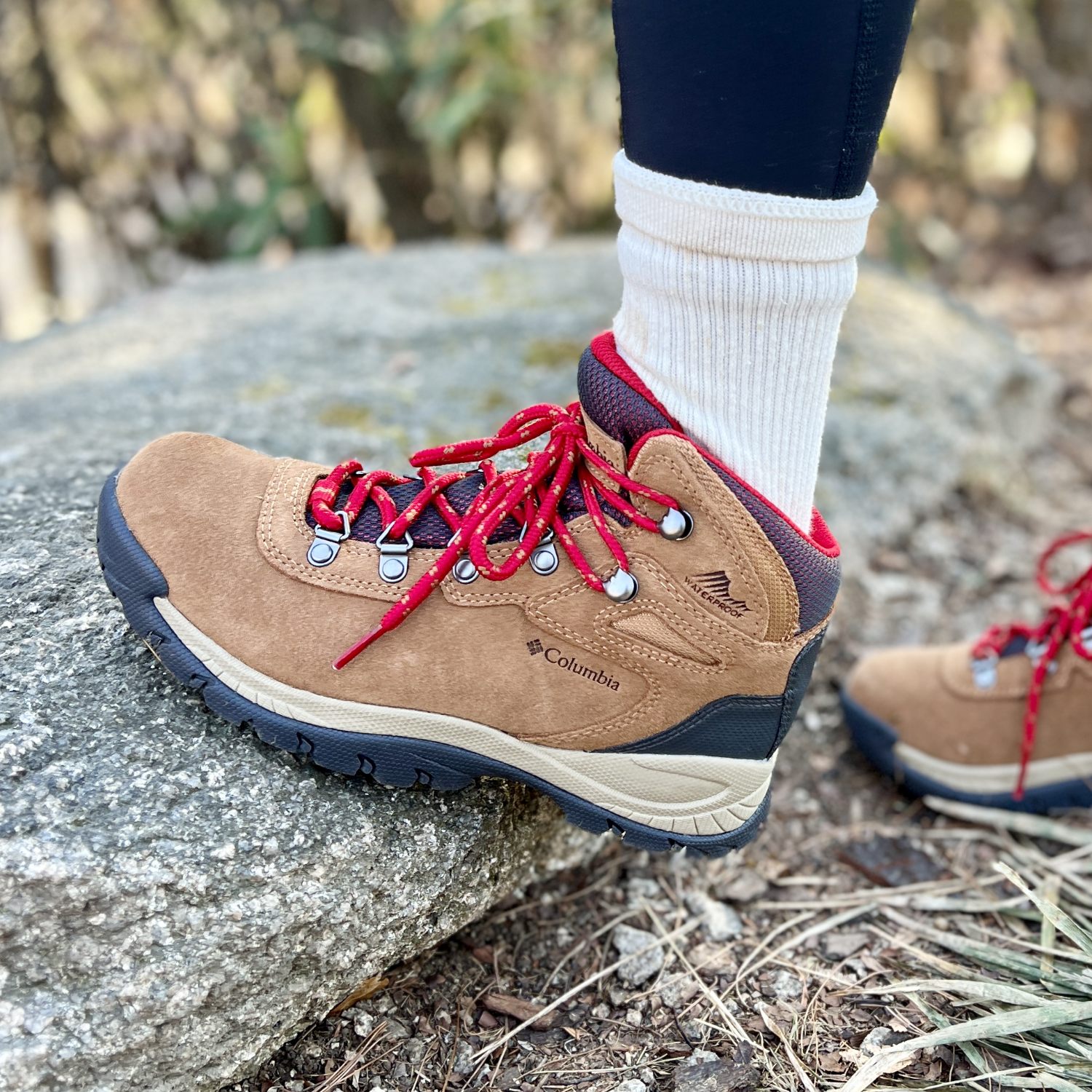 컬럼비아 NTRG 여성 등산화 방수 경량 발목 트레킹화 하이킹화 트래킹화 브라운 89,900원