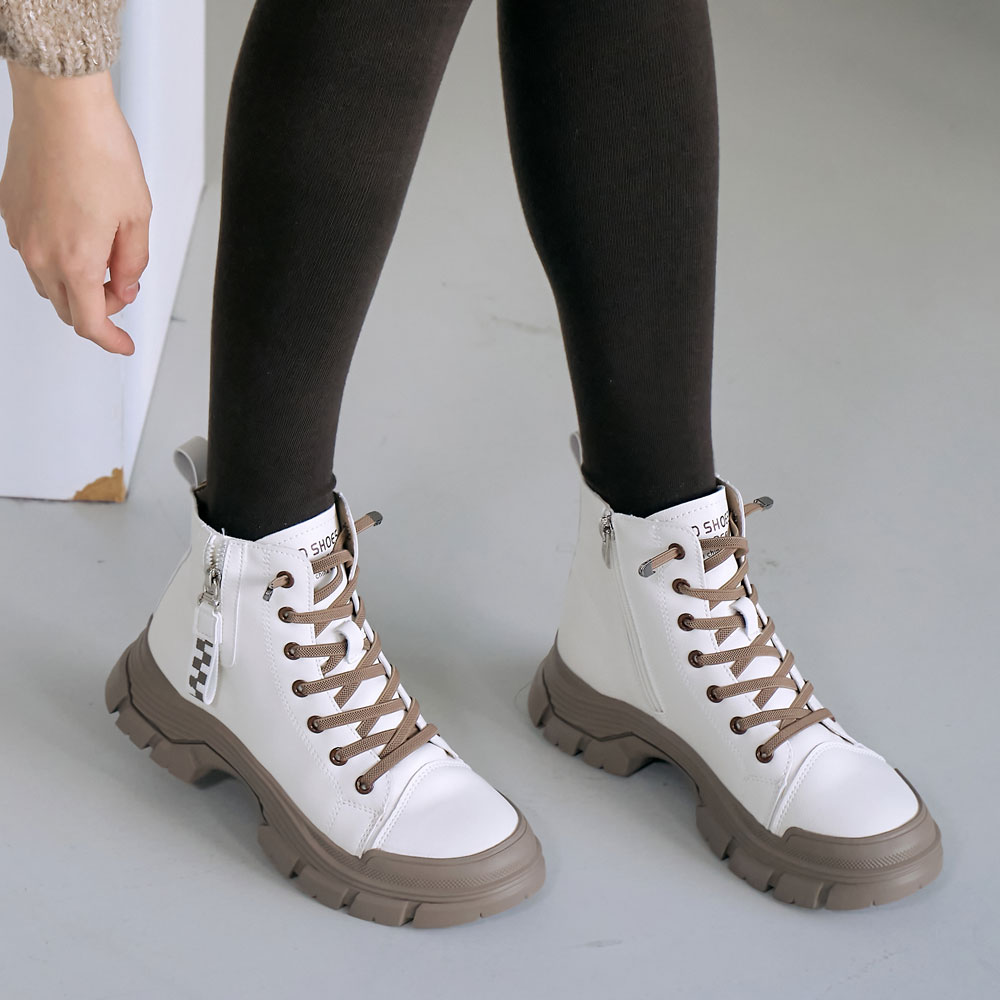 에스유니 세련된 디자인 여성 키높이 스판 밴딩끈 하이탑 스니커즈 워커 38,900원