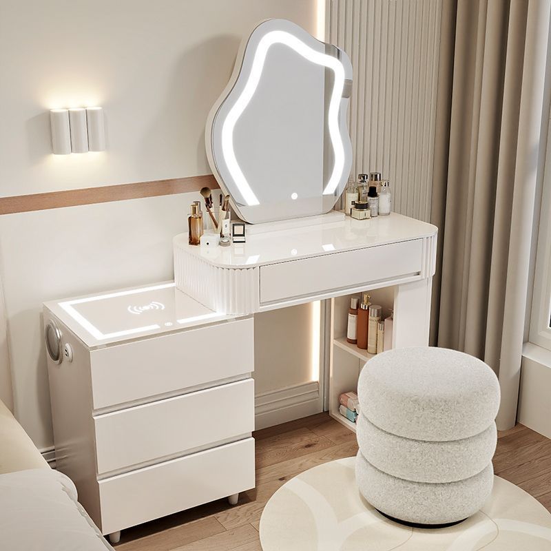 실용적인 수납 공간과 세련된  LED 조명 수납 서랍장 확장형 화장대 322,200원