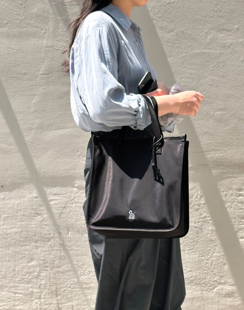 헤지스 HAZZYS MEN ACC [생활방수] 아이코닉 블랙 나일론 토트백 HJBA6EE21BK 403464 153,700원