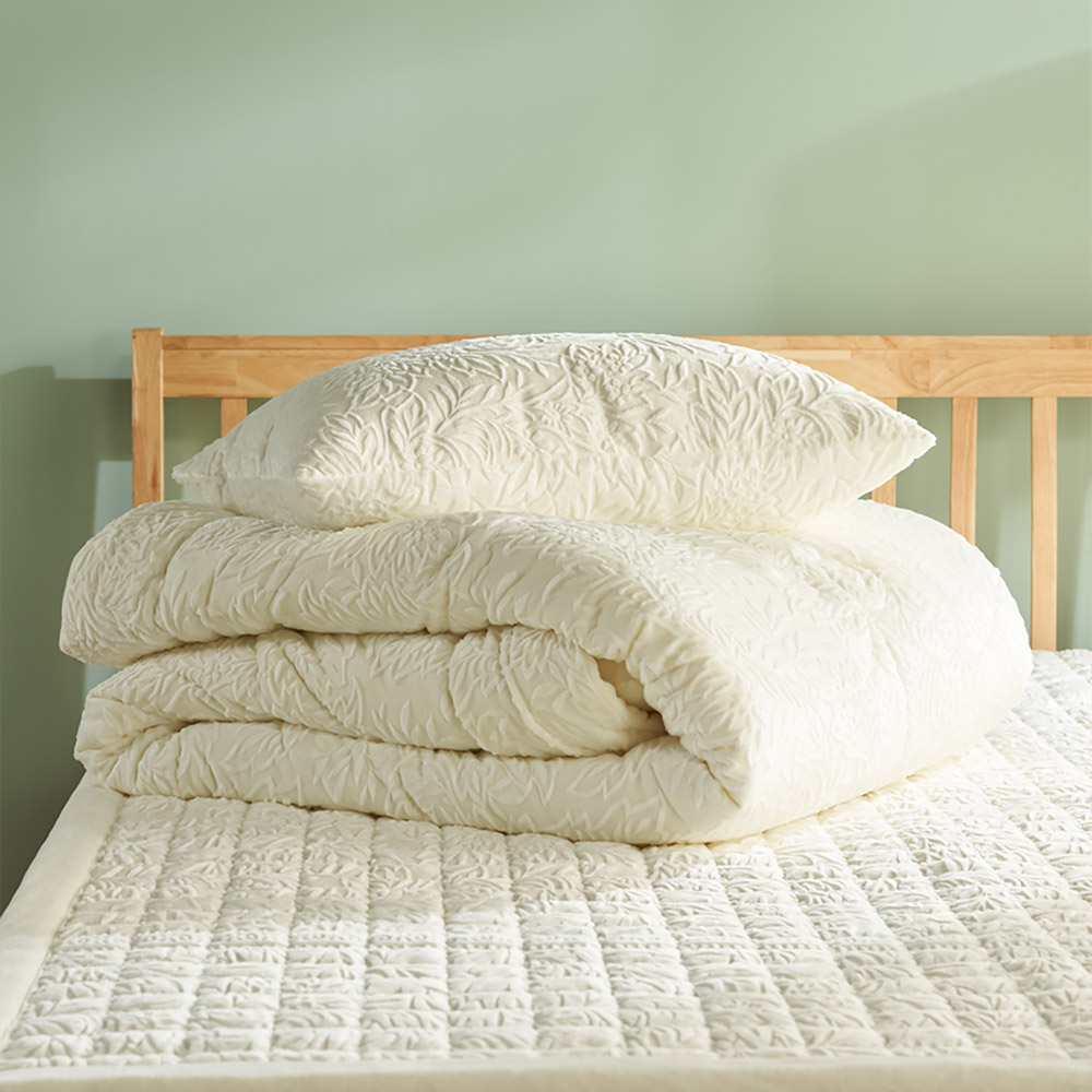 아이리스 5mm 착번아웃 극세사 이불 패드 베개커버 침구 세트 202,400원