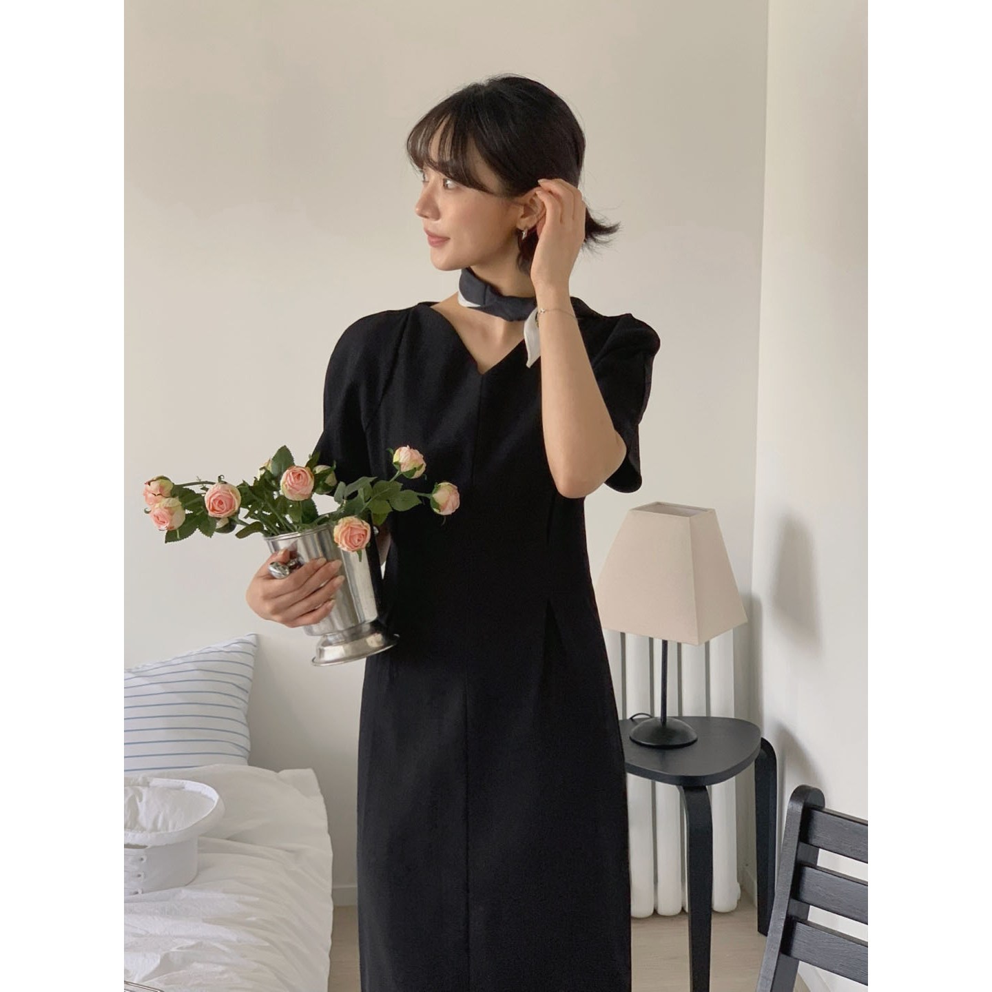 루어스룸 봄 클루이 브이넥 물결 퍼프 하트넥 여성 하객룩 롱 원피스 39,800원