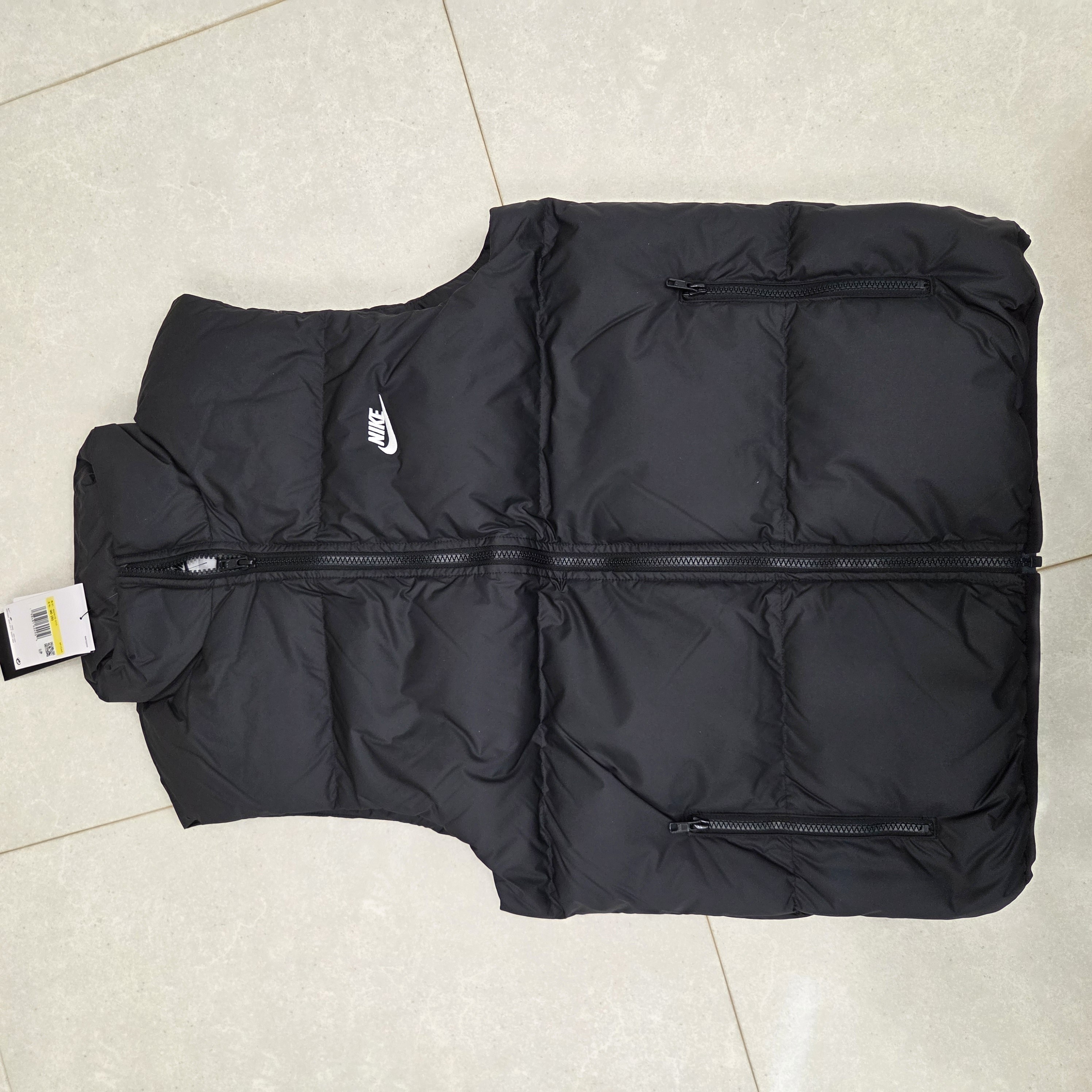 나이키 클럽 써마 핏 발수 패딩 조끼 경량 스우시 겨울 남성 베스트 (Peratodo) 145,900원