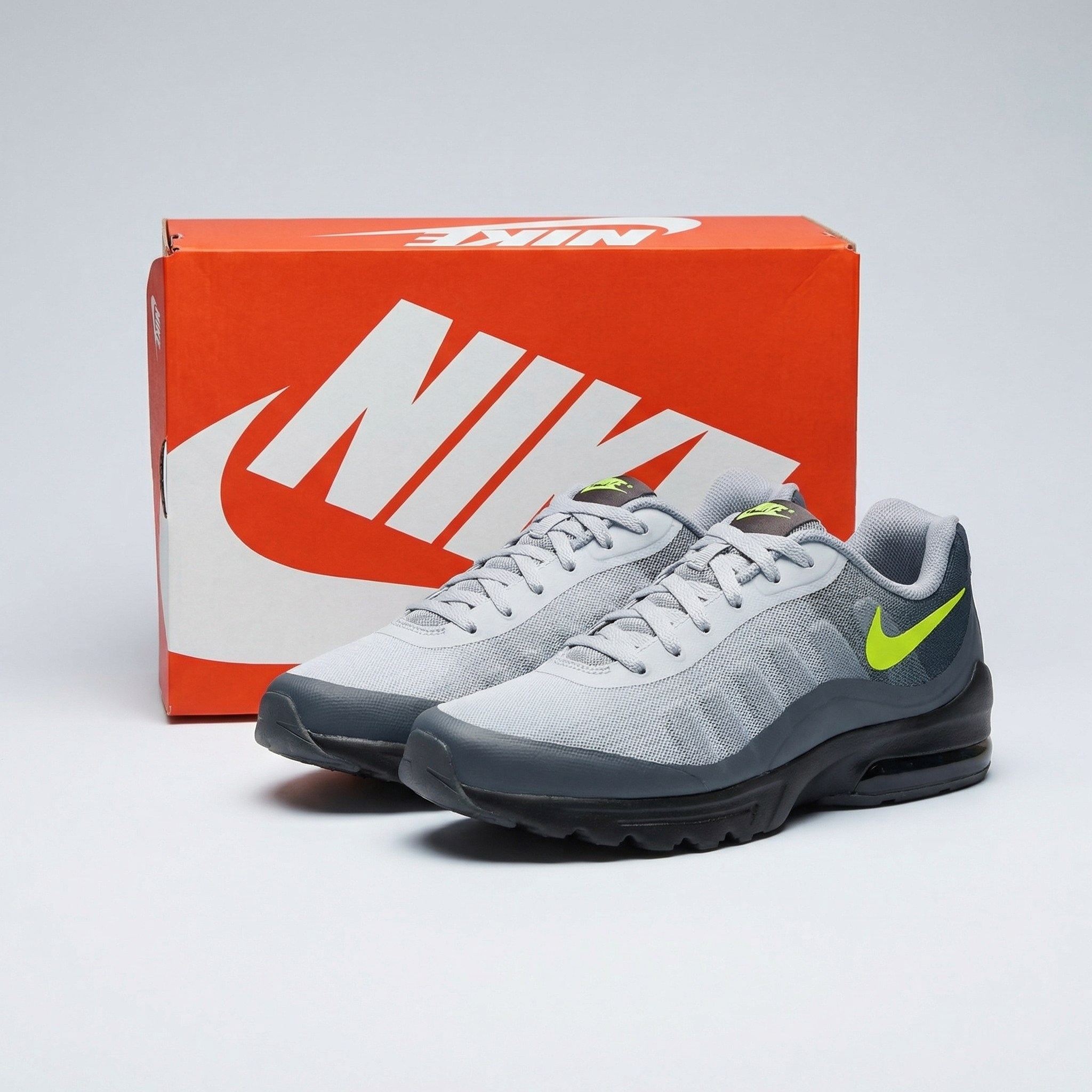 [백화점발송]나이키 에어맥스 인비고 남성 운동화 러닝화 데일리 스니커즈 99,000원