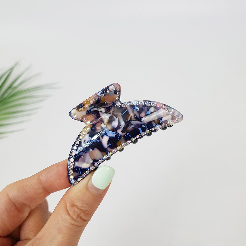 시크몽 프랑스핀 셀룰로오스 호피 마블 반달 큐빅 스톤 7 cm 미디엄 반머리 헤어 집게핀 15,300원