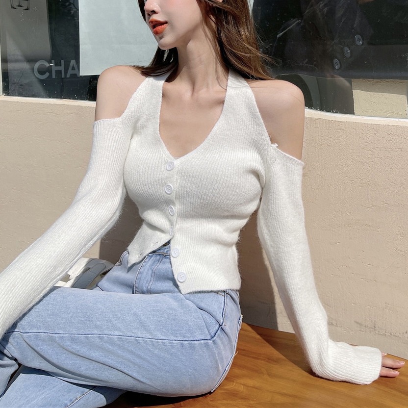 cammello 홀터넥 오프숄더 긴팔 니트 크롭티 어깨트임 단추니트 17,360원