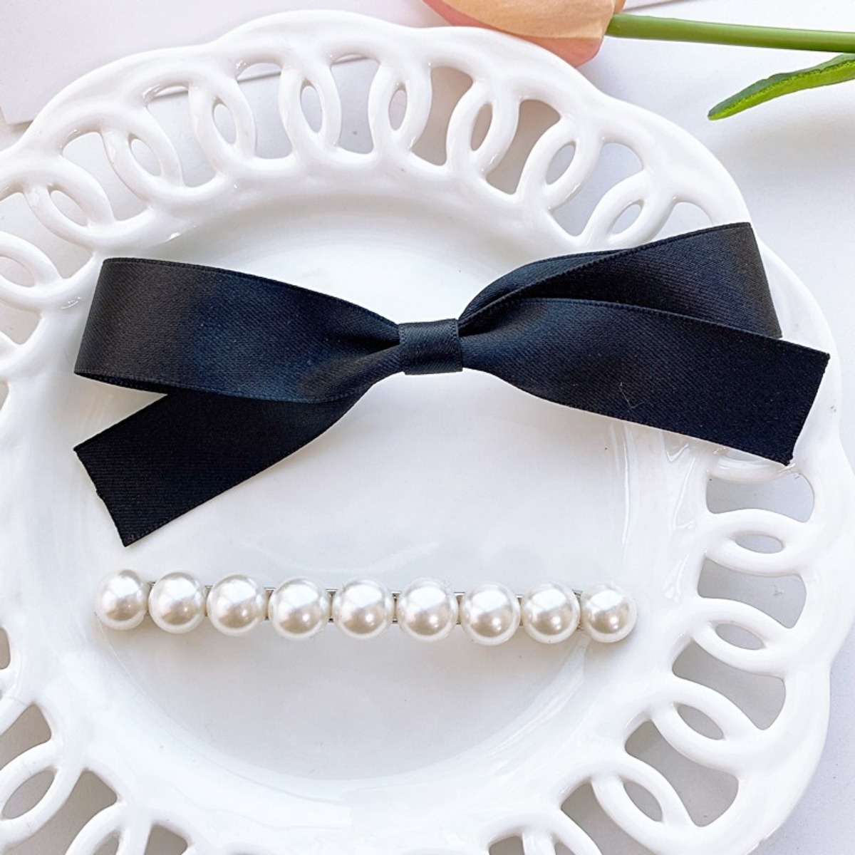 레인걸 [2P세트] 사랑스러운 리본핀 진주핀 올림머리 머리핀 반묶음 반머리 헤어핀 자동핀(A5662) 10,000원