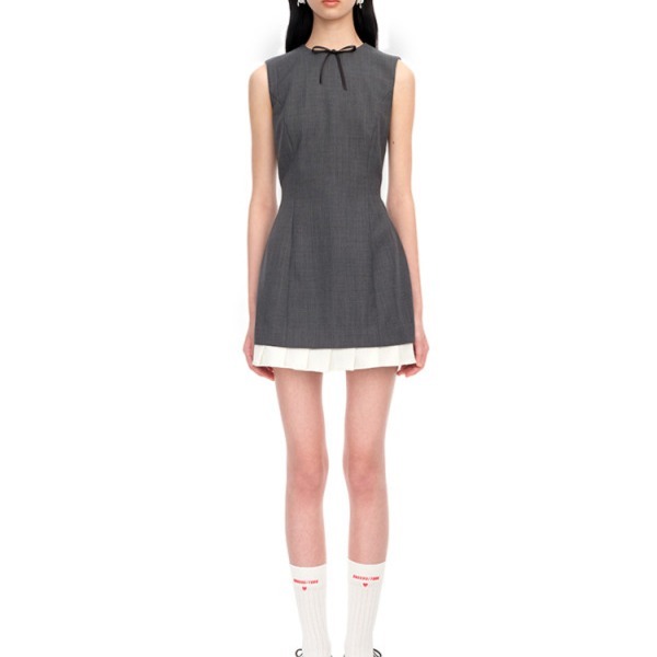 슈슈통 여성용 슬리브리스 슬림핏 A라인 드레스 1,099,800원