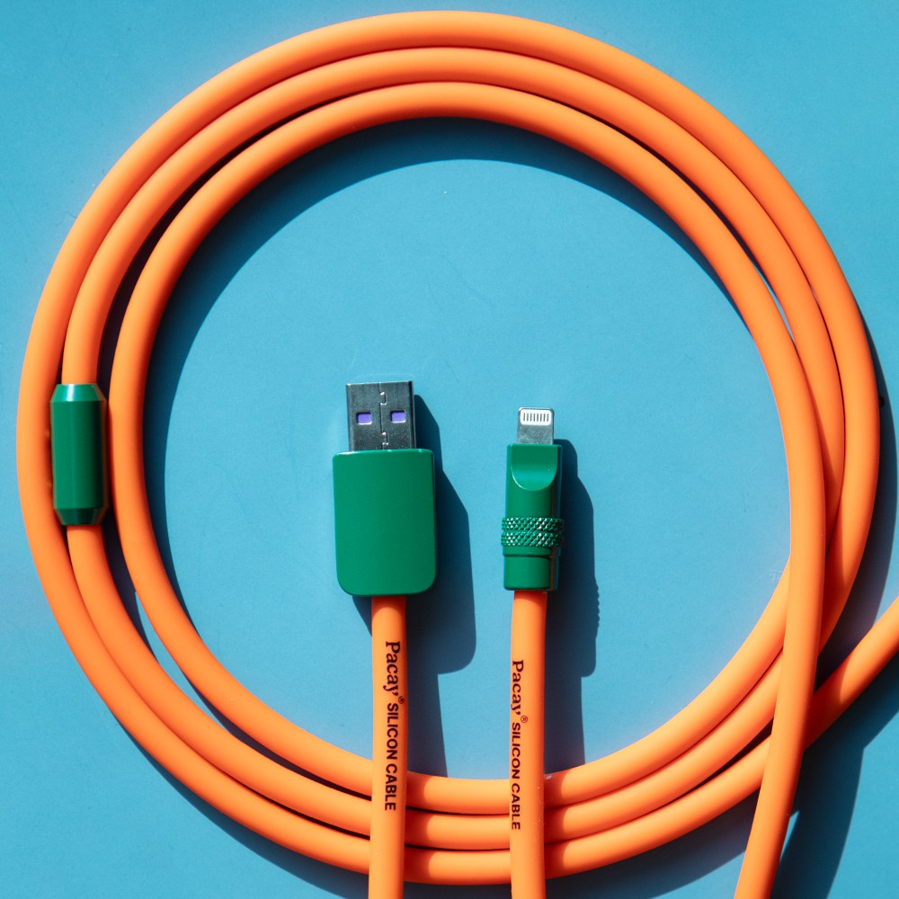 파카이 2미터 초고속 충전 실리콘 케이블 USB 라이트닝 17,900원