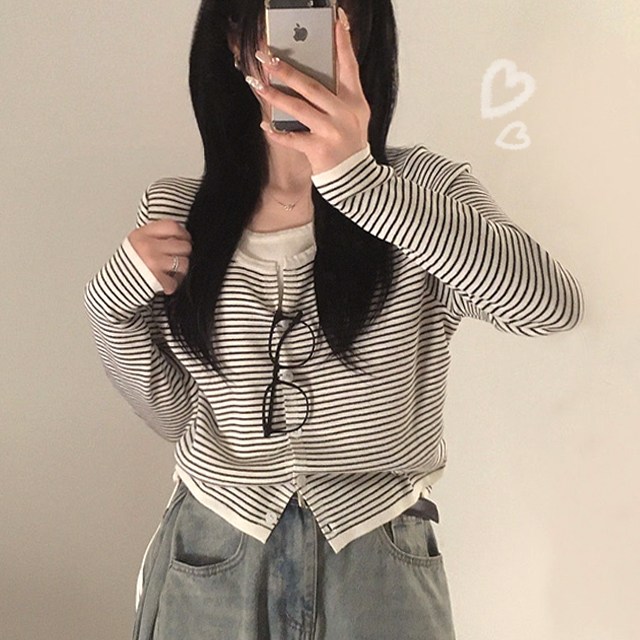 [일체형/MADE/당일출고] 라운드넥 이너+크롭숏 스트라이프 니트가디건 (봄신상 간절기옷 레이어드 여름긴팔티 와이드팬츠코디룩 대학생 슬림오버핏 졸업식 키작녀 통통 빅사이즈 세트) 37,900원