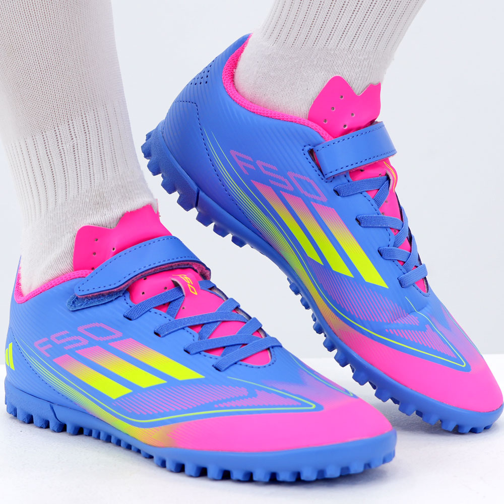 아디다스 키즈 축구화 고무줄 끈 풋살화 어린이 스트랩 찍찍이 TF 축구 신발 터프화 인조잔디용 맨땅용 38,000원