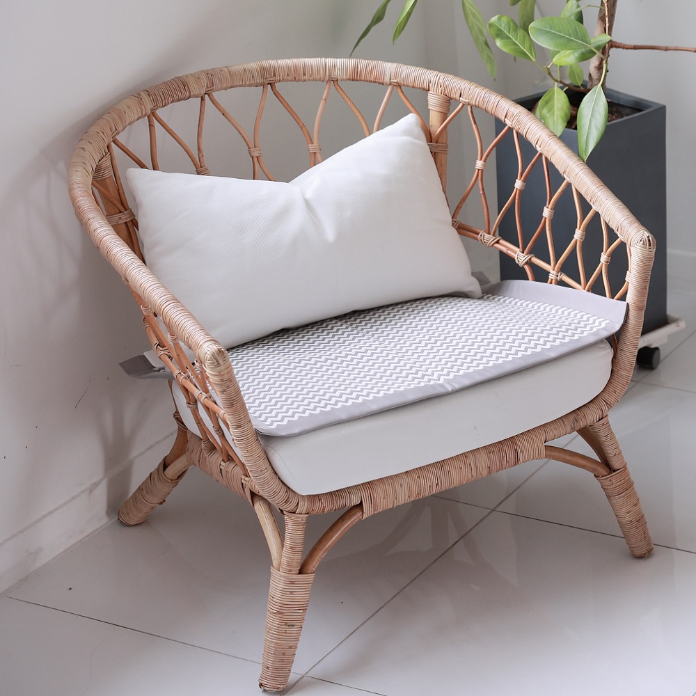 닥터스탄소사패드 DC전기온열찜질카본매트 쇼파용 전기방석 캠핑용 해외여행 준비물 필수품 1인용 프리볼트 혼카, 닥터스패드_중(700X590mm) 99,000원