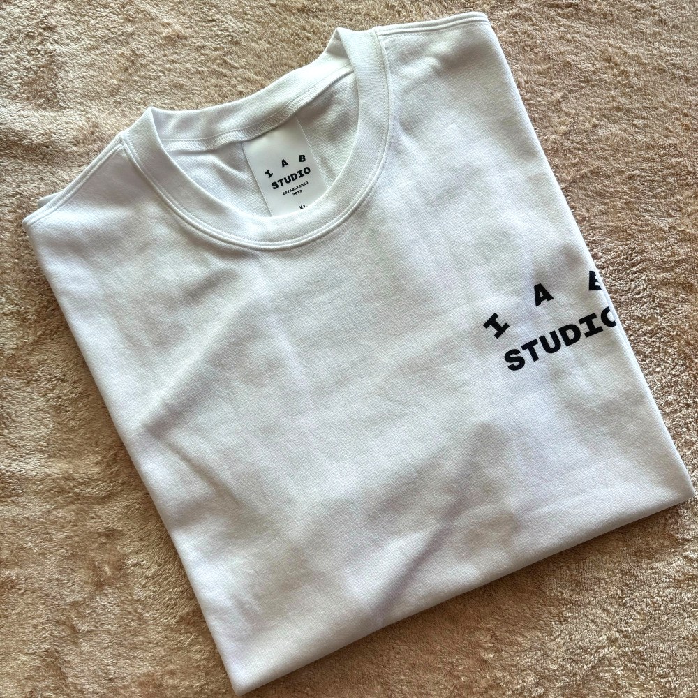 아이앱스튜디오 베이직 티셔츠 화이트 네이비 144,800원