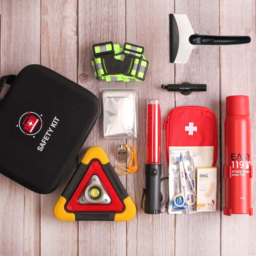 차량안전키트 소화기 세트 2차사고예방 자동차 비상 탈출 망치 안전삼각대 경광봉 새차선물, 7종 + 차량용소화기 걸이형 레드, 1개 56,900원
