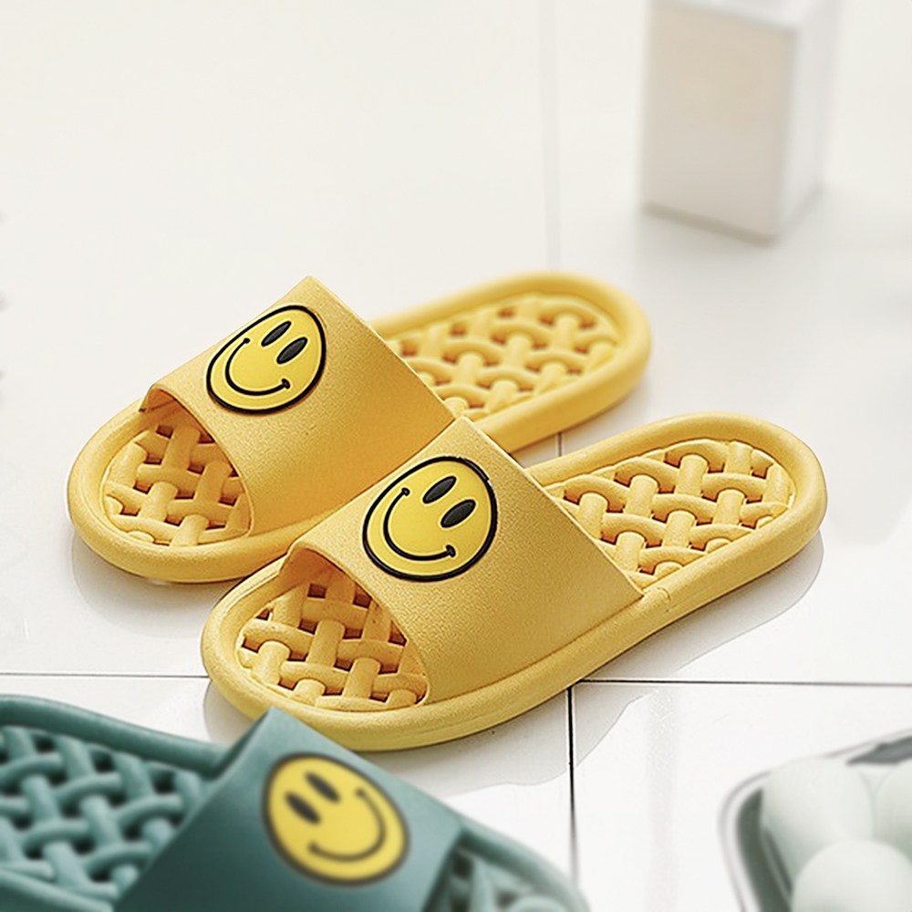 미끄럼방지 슬리퍼 EVA 욕실화 논슬립 베란다 욕실 캐릭터 화장실 물빠짐 슬리퍼 235-240 x2세트 33,080원