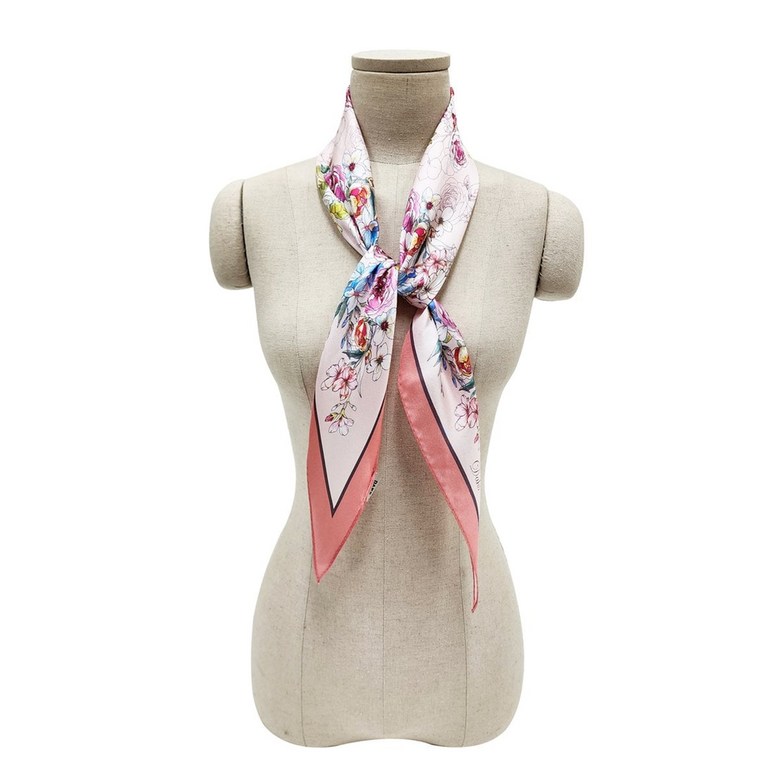 닥스 DAKS 실크 마름모 스카프 SKI001I 418938 80,600원