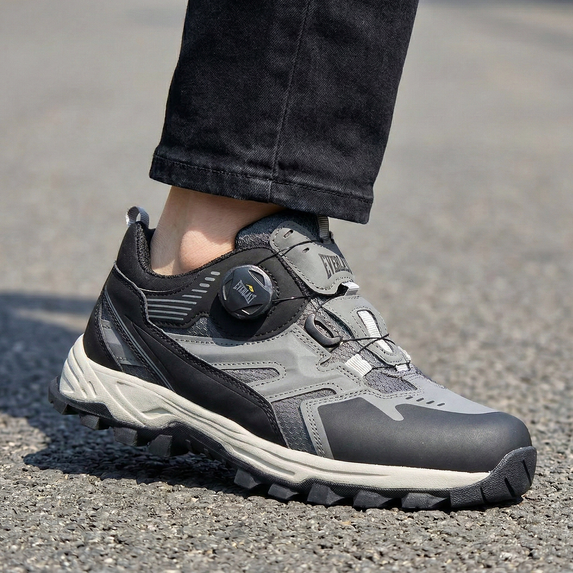 에버라스트 남자 다이얼 쿠션 트레킹화 발편한 논슬립 경량 등산화 미끄럼방지 작업화 남성 가벼운 등산 워킹화 트레일슈즈 59,800원