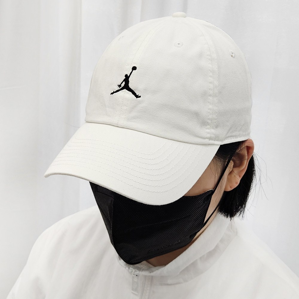 나이키 조던 모자 볼캡 남녀공용 커플 캡 29,900원