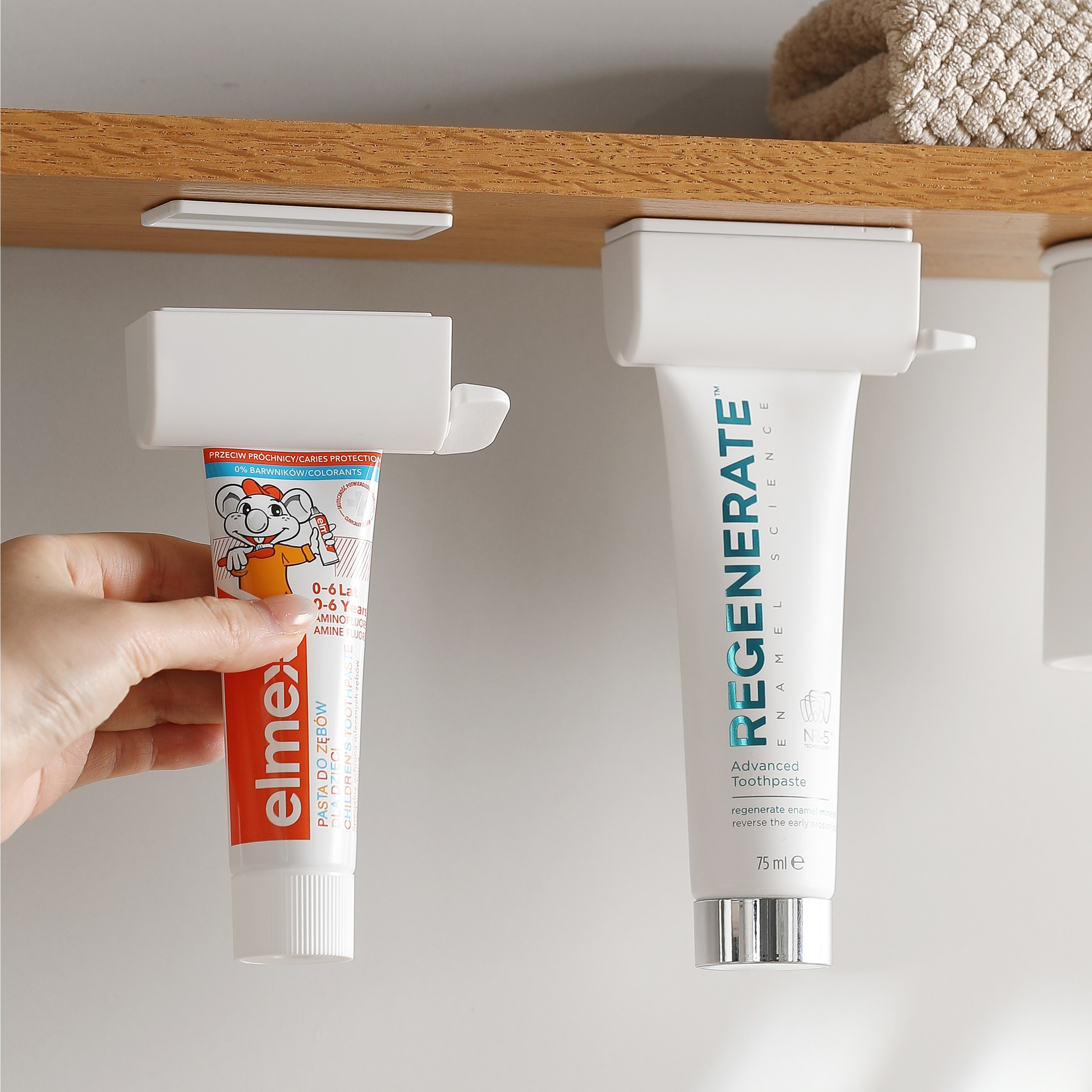 코지티 상부장 자석 치약짜개 공중부양 치약 디스펜서, 화이트, 1개 6,490원