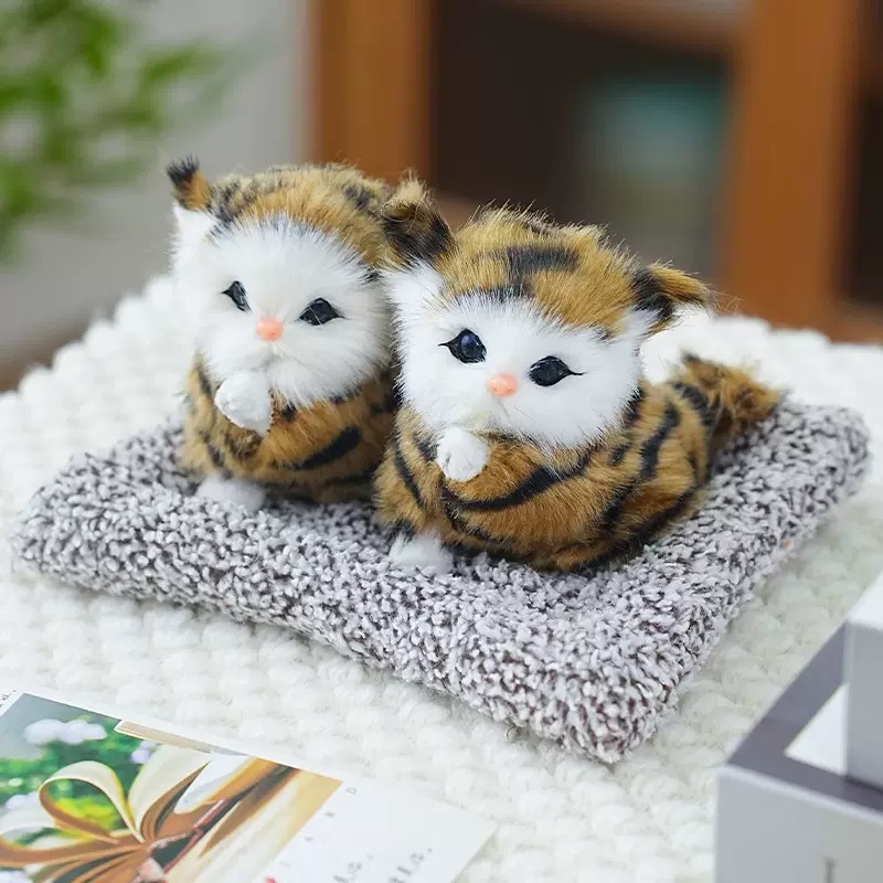 넘버링카 행운 고양이 인테리어 소품 (2마리 세트) 차량 대시보드 소품, 1개, 호랑이무늬 2마리 25,800원