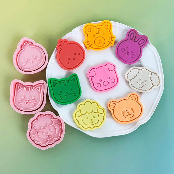 (밀대 증정) 캐롯캐롯 동물얼굴 쿠키틀 클레이몰드 베이킹도구 8종 9,300원