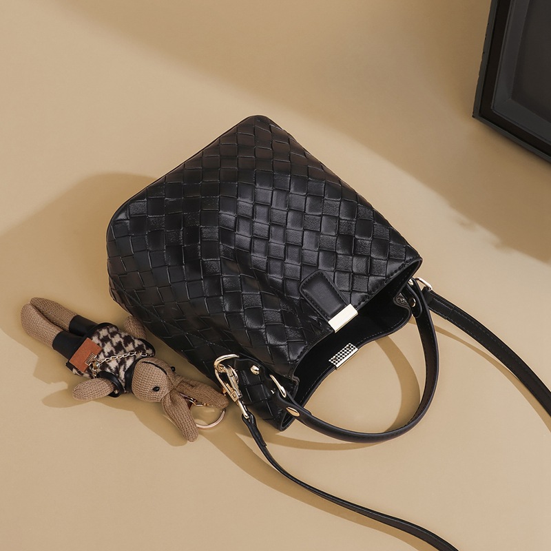 팀모스트 수납좋은 데일리 여성 크로스백 미니 토트백 가방 파우치증정 29,790원