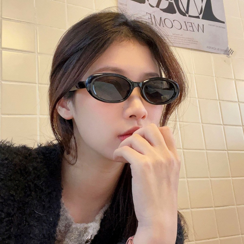 일더하기일 레트로 긱시크 Y2K 라운드 자외선차단 선글라스 13,900원