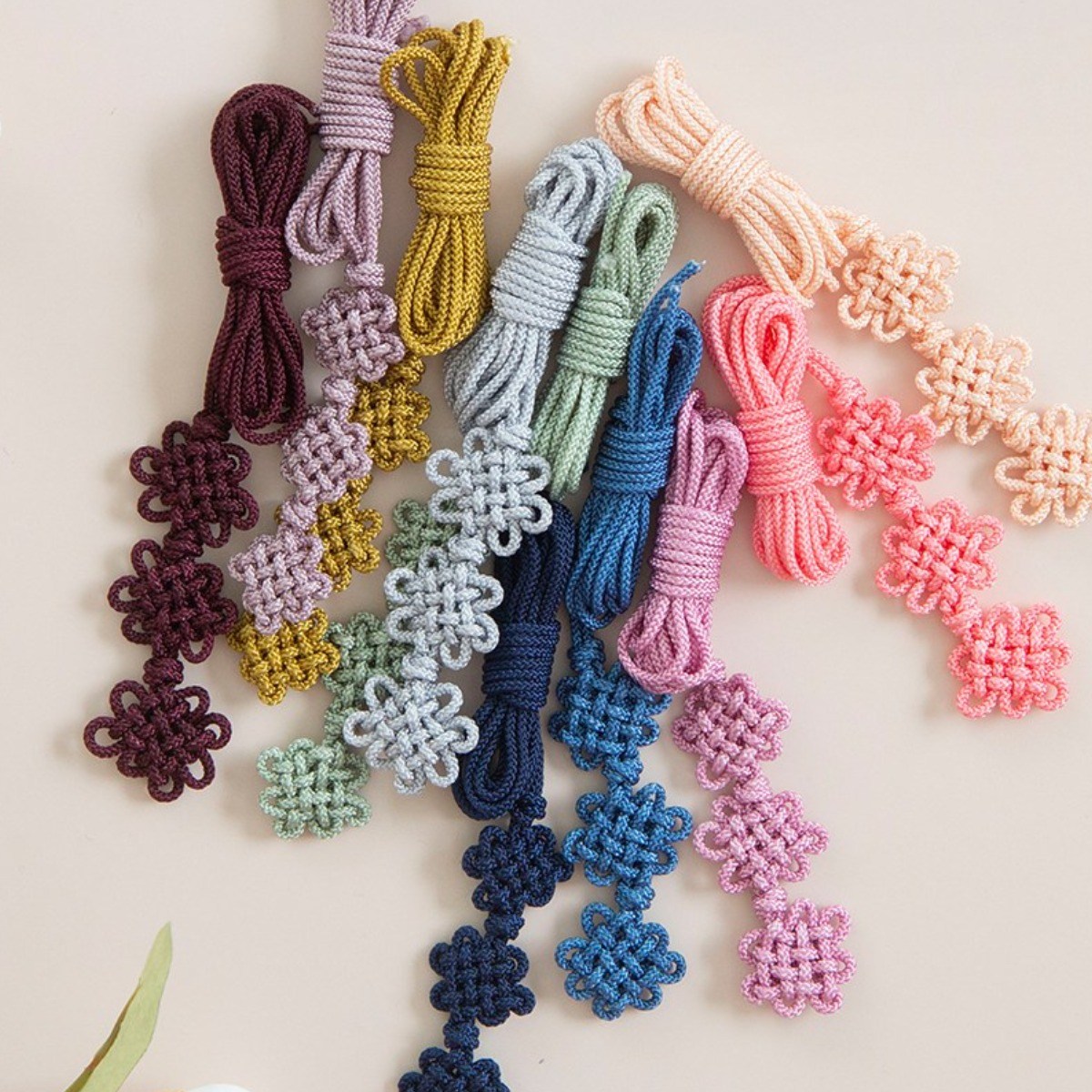 전통매듭 3단 국화매듭 10종 2,500원