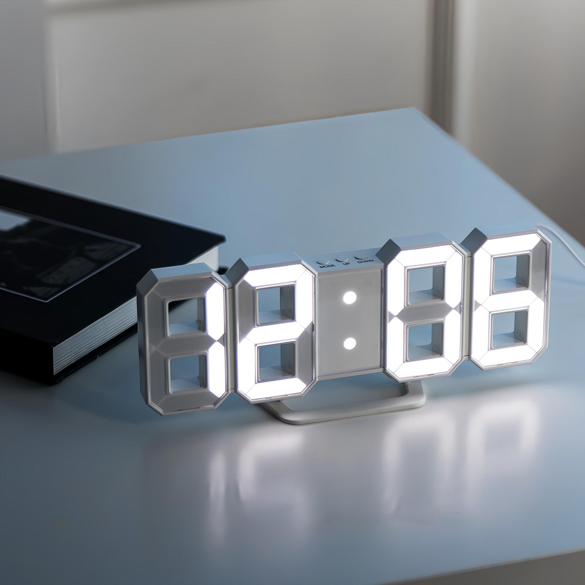 레토 LED 무소음 벽 탁상 시계 LLC-P03D 10,900원