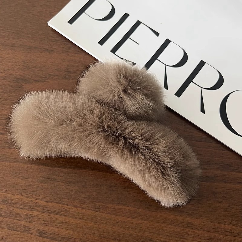 쥬띠크 에코 래빗 퍼 대왕 올림머리 큰 집게핀 머리핀 헤어핀 9,800원