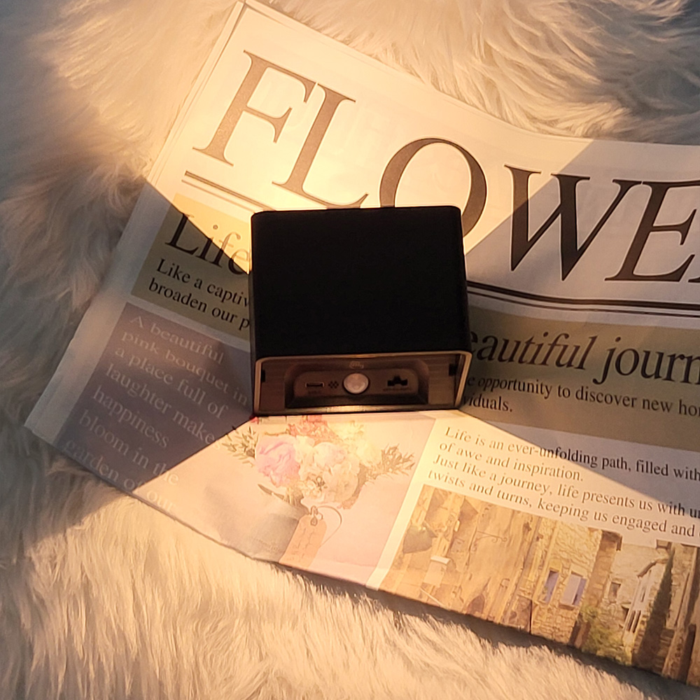 21세기트랜드 럭스 리모컨 LED 자석 무선 3색 센서 무드등 100 x 80 x 73 mm, 블랙 19,800원