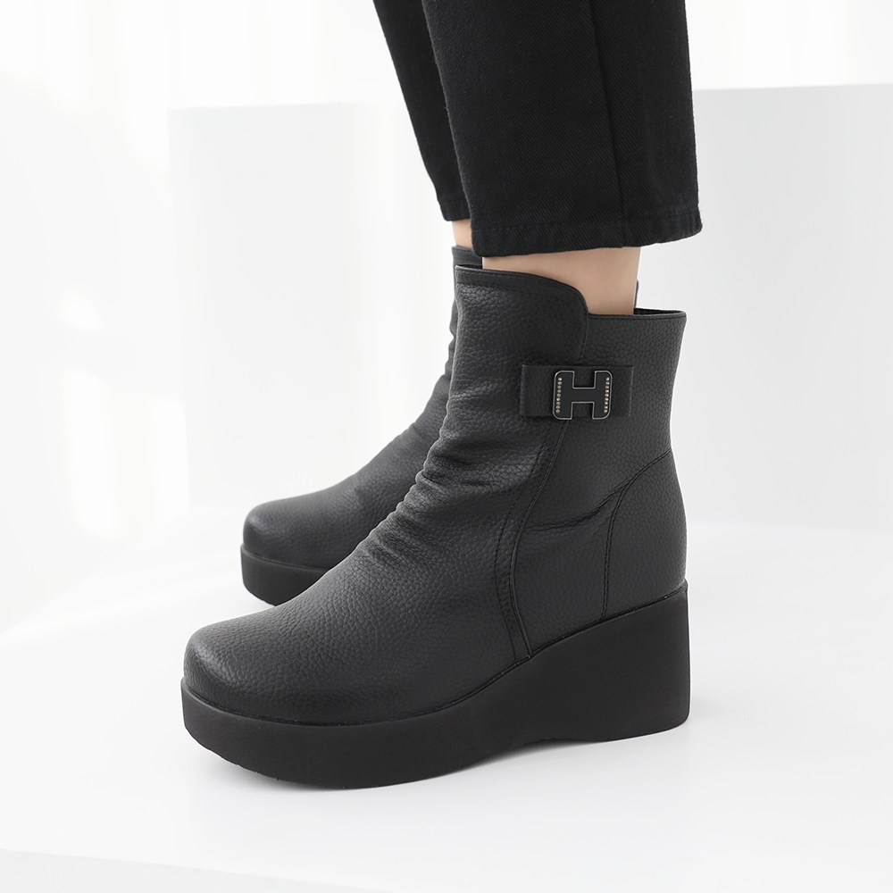 제이슈 기모안감 통굽 엘도라도 앵클 숏 부츠 7cm 46,800원