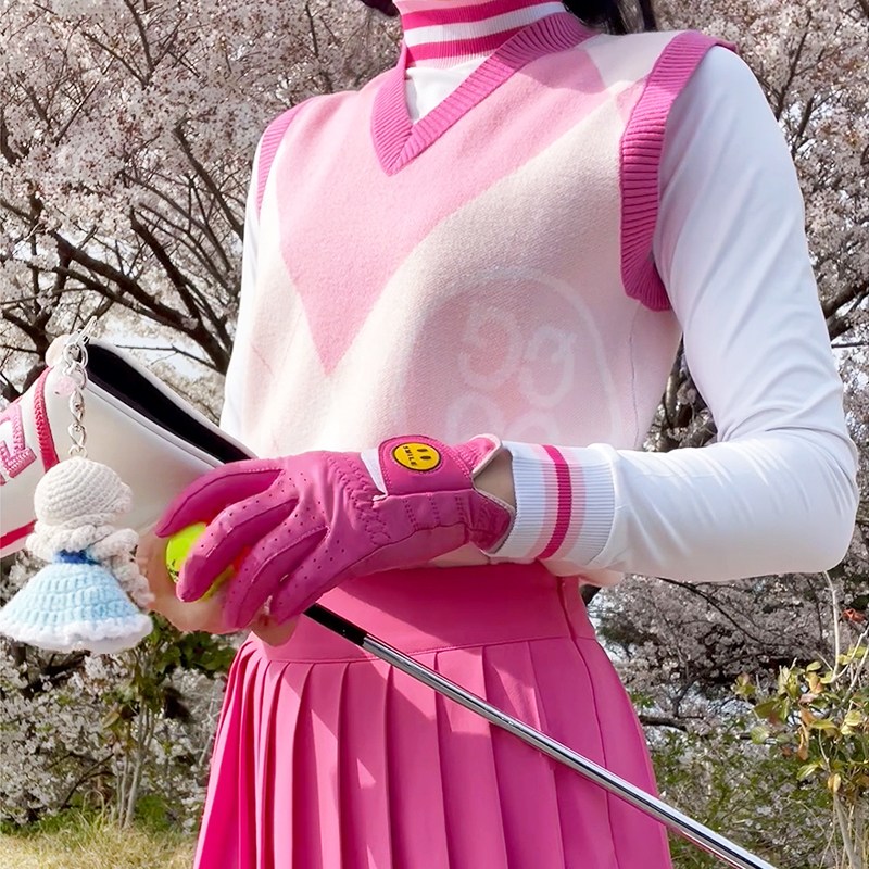 투솜 여성골프조끼 여성골프웨어 빅로고 아가일 브이 니트조끼 봄 가을 골프조끼 하운드 신축성 간절기 여자골프조끼 봄골프조끼 56,000원