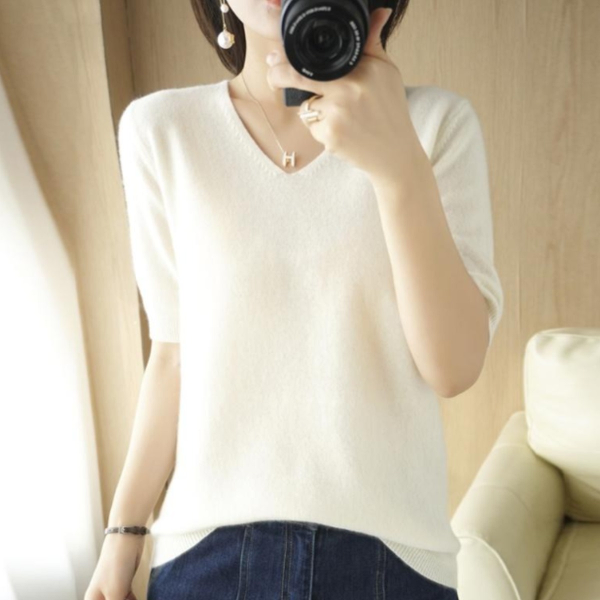 핑크셀럽 보들 브이넥 니트 반팔 티셔츠 15,800원