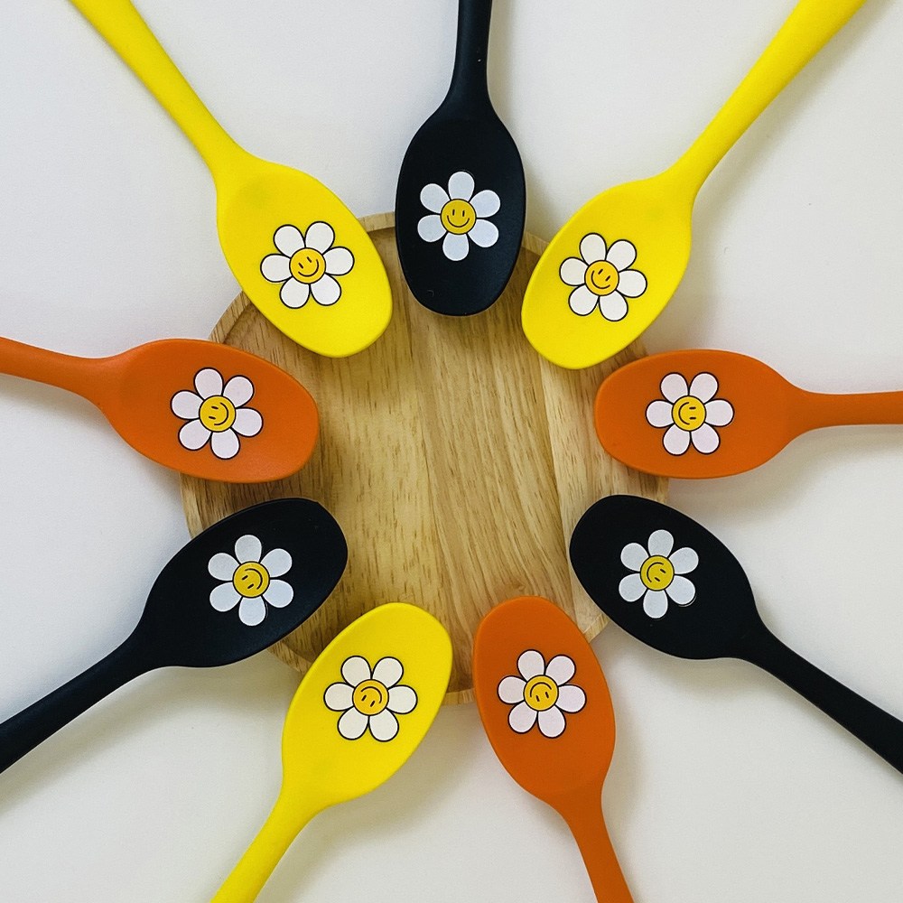 쁘띠끄 데이지 실리콘수저 숟가락 요리스푼 3종세트, 기본, 3종 13,000원