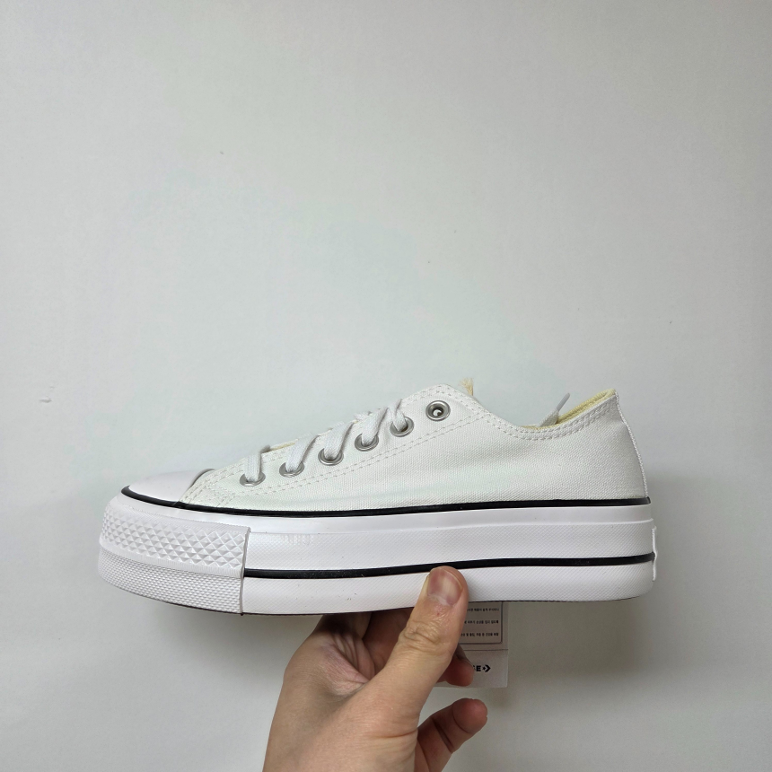 척테일러 올스타 리프트 컨버스 로우 (국내매장판) 82,900원