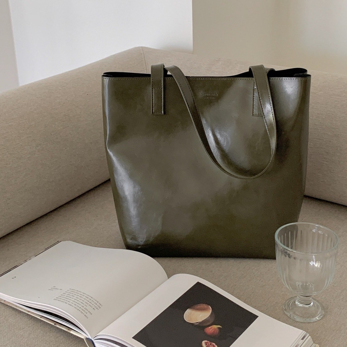 [세븐스에비뉴] 데일리 소프트 쇼퍼백 39,000원