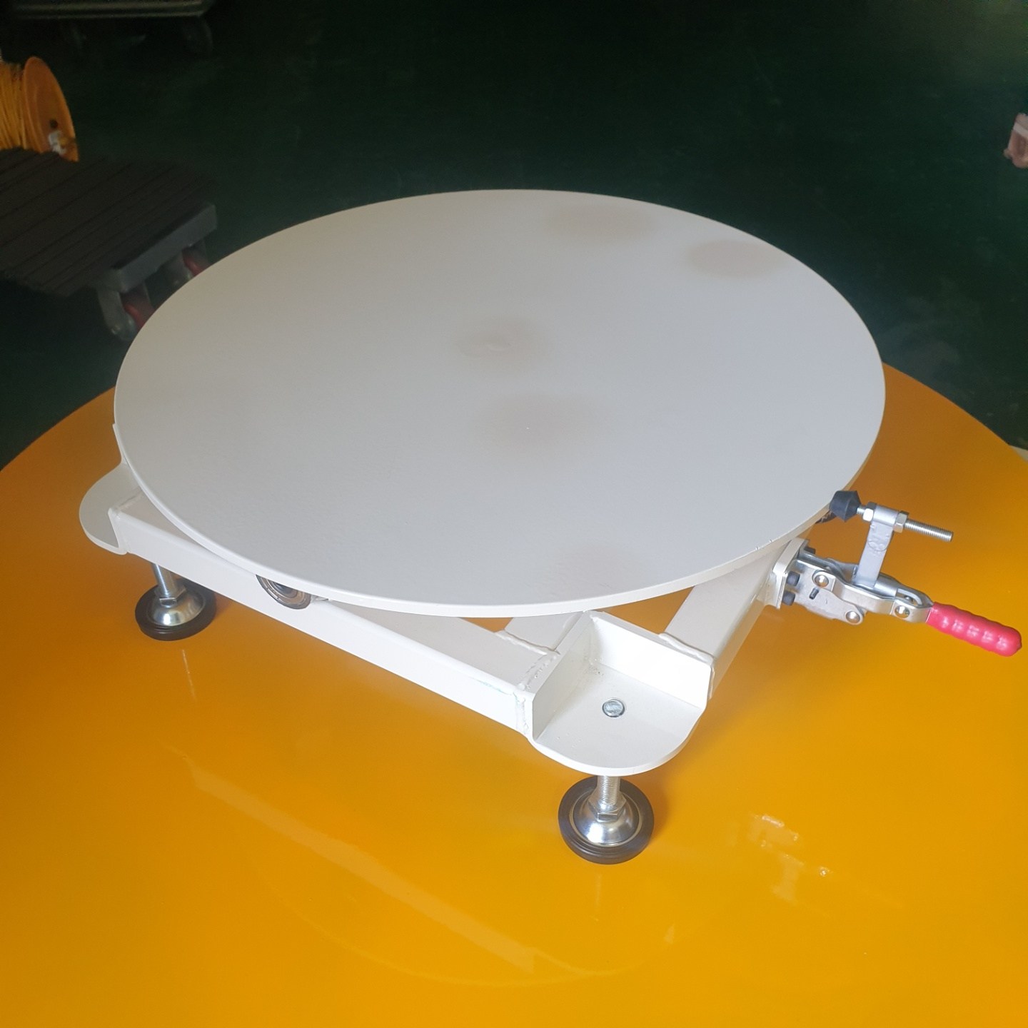 회전테이블 작업대(2톤) Ø600 작업턴테이블(하부사각) 484,000원