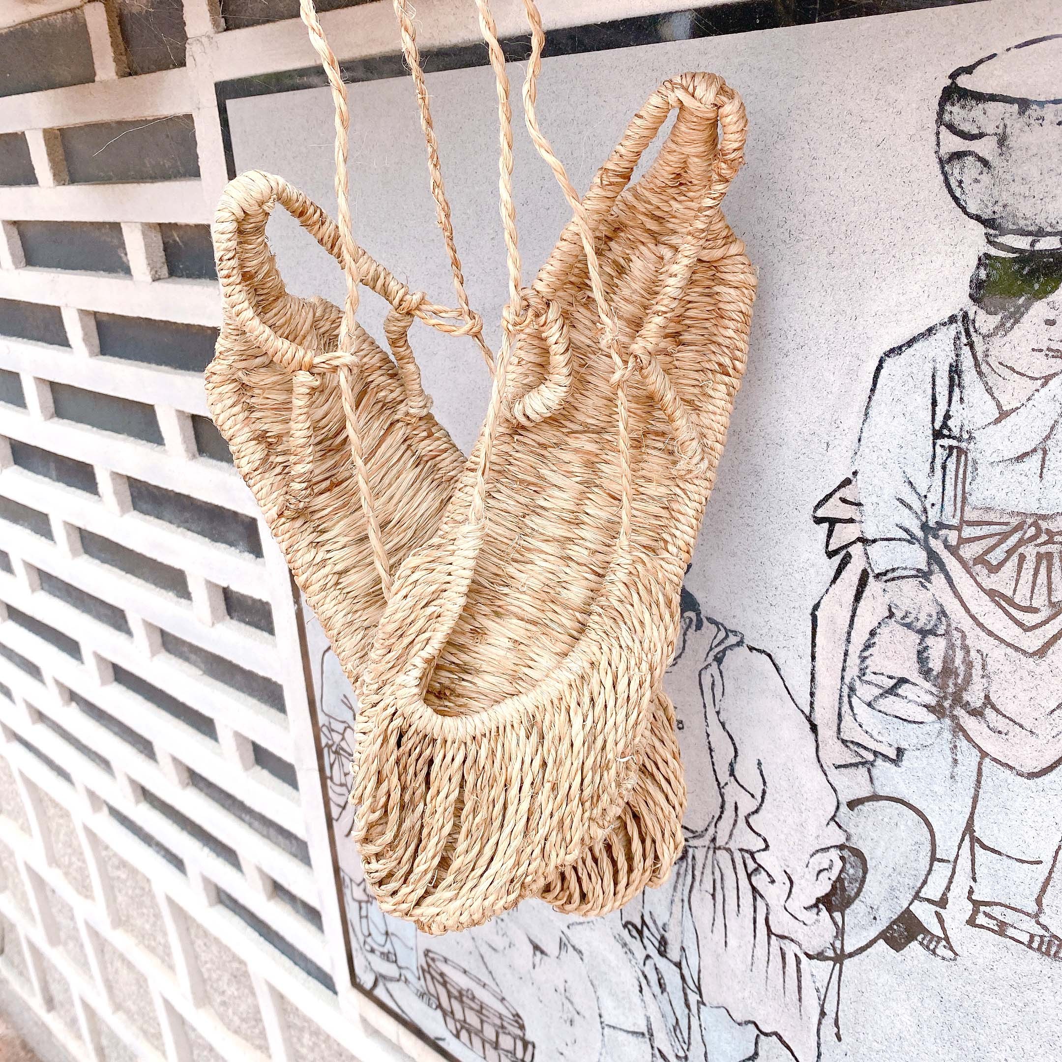 짚신 중형 한켤레 민속소품 미투리 삼신 전통공예품 13,900원