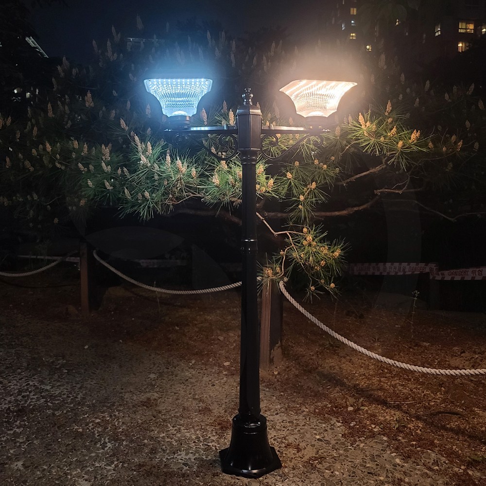 솔까든 태양열조명 1.3m 태양광 가로등 2구 3색내장 고급형 전원주택 정원등 인테리어 조명 대용량 배터리 212,300원